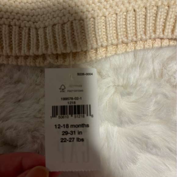 Baby Gap Crochet Bear Hat - Picture 3 of 3